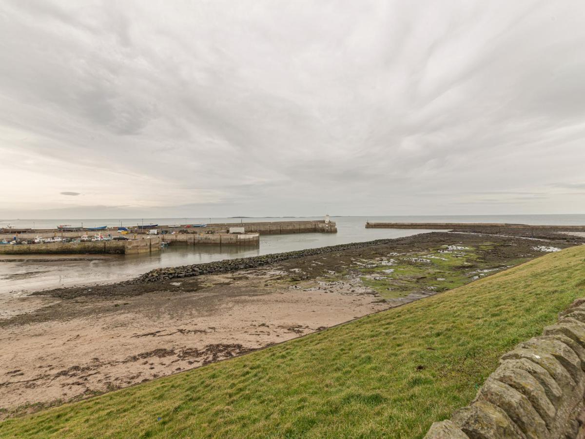 Crumstone Corner Villa Seahouses Exterior photo